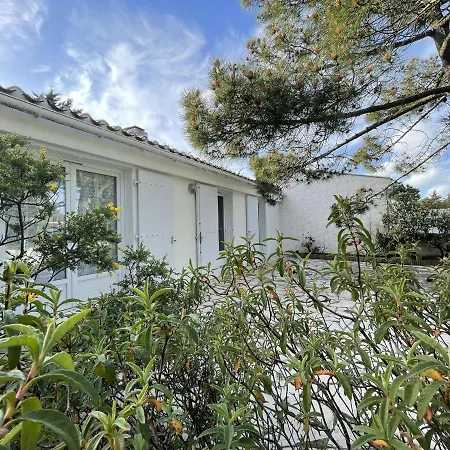 Maison Avec Accès Direct à La Plage, 2 Terrasses, Jardin Clos, 3 Chambres, Parking Privé à - Fr-1-224b-492 Hébergement de vacances La Guérinière