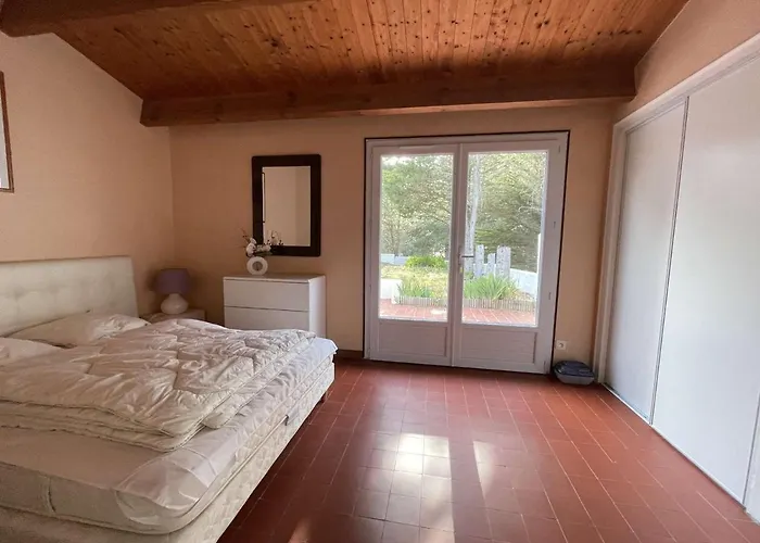 Maison Avec Accès Direct à La Plage, 2 Terrasses, Jardin Clos, 3 Chambres, Parking Privé à - Fr-1-224b-492 *