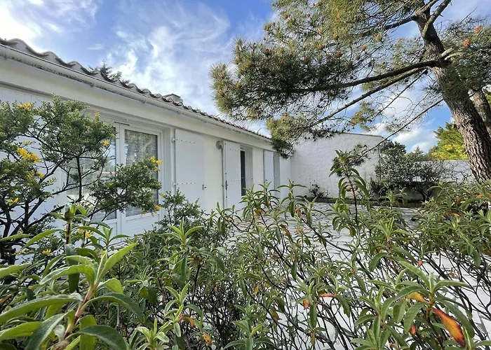 Maison Avec Accès Direct à La Plage, 2 Terrasses, Jardin Clos, 3 Chambres, Parking Privé à - Fr-1-224b-492 Hébergement de vacances La Guérinière