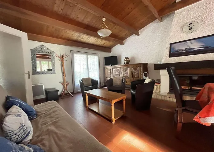 Maison Avec Accès Direct à La Plage, 2 Terrasses, Jardin Clos, 3 Chambres, Parking Privé à - Fr-1-224b-492