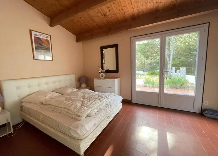 Maison Avec Accès Direct à La Plage, 2 Terrasses, Jardin Clos, 3 Chambres, Parking Privé à - Fr-1-224b-492 *